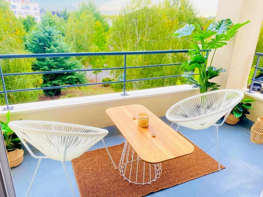 Апартаменты T2 Tres Charmant A Cergy Le Haut A Seulement 2 Min A Pied De La Gare !! Parking Prive Экстерьер фото