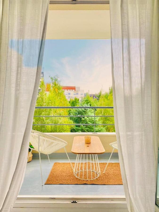 Апартаменты T2 Tres Charmant A Cergy Le Haut A Seulement 2 Min A Pied De La Gare !! Parking Prive Экстерьер фото