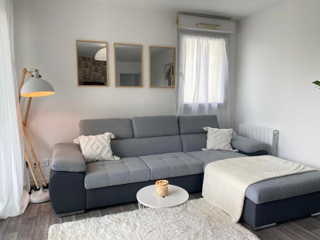 Апартаменты T2 Tres Charmant A Cergy Le Haut A Seulement 2 Min A Pied De La Gare !! Parking Prive Экстерьер фото